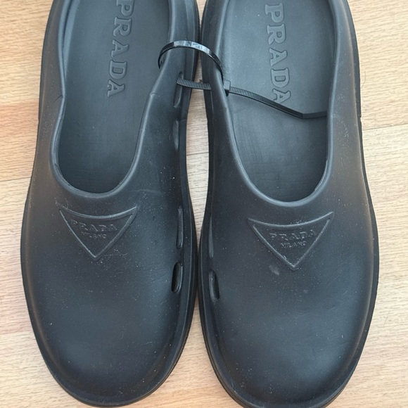 Prada Black Rubber Slip-Ons Clogs 41-42 Sz men 8/9 women 10/11 unisex - Picture 1 of 14